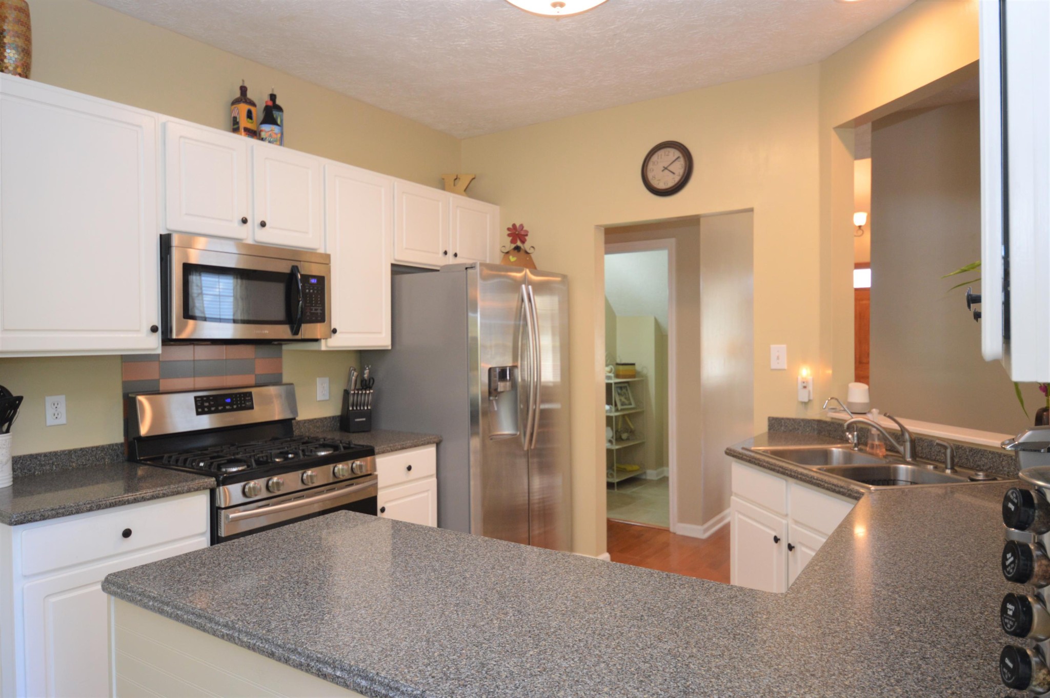 1168 Vale View Road Knoxville, TN 37922 - Photo 3 of 38 Gallery Image 3