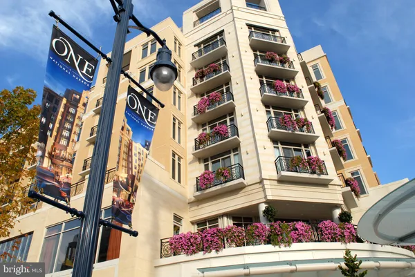 $399,000 | 155 Potomac Passage, Unit PH14, National Harbor, MD 20745