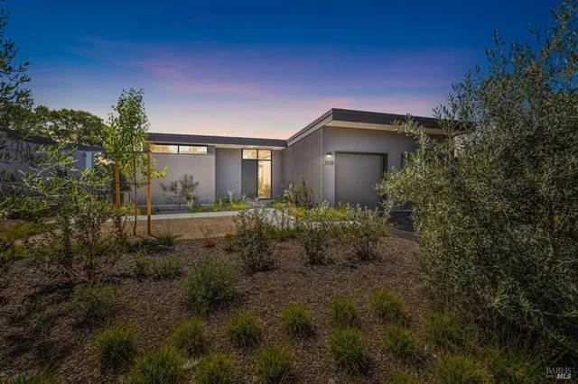 $5,700,000 | 160 Woodlands Drive Southeast, Healdsburg, CA 95448