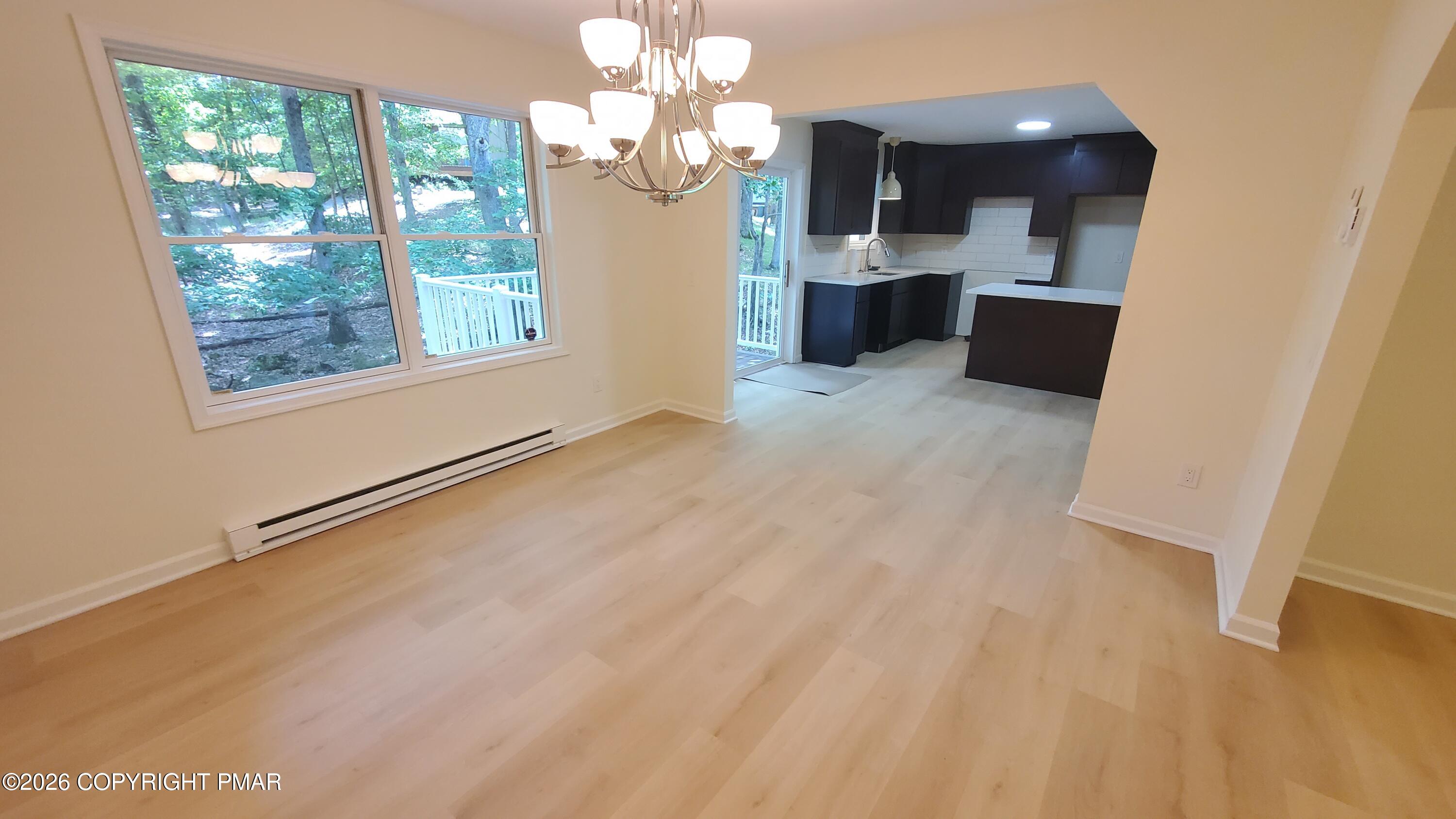 320 Canterbury Road Bushkill, PA 18324 - Photo 3 of 38 Diningroom