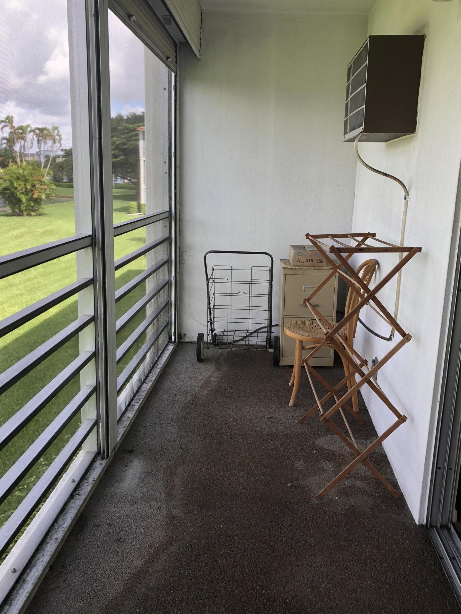 152 Brighton D, Unit 152 Boca Raton, FL 33434 - Photo 4 of 18 IMG_0704