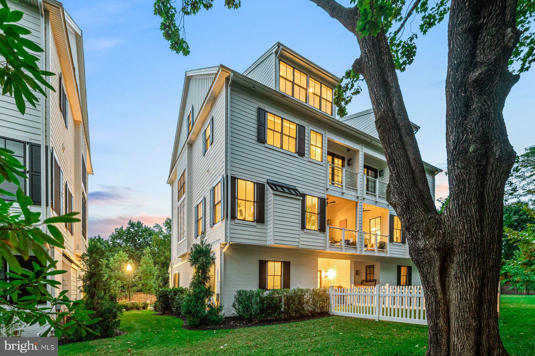 423 Maplewood Avenue Wayne, PA 19087 - Photo 3 of 54