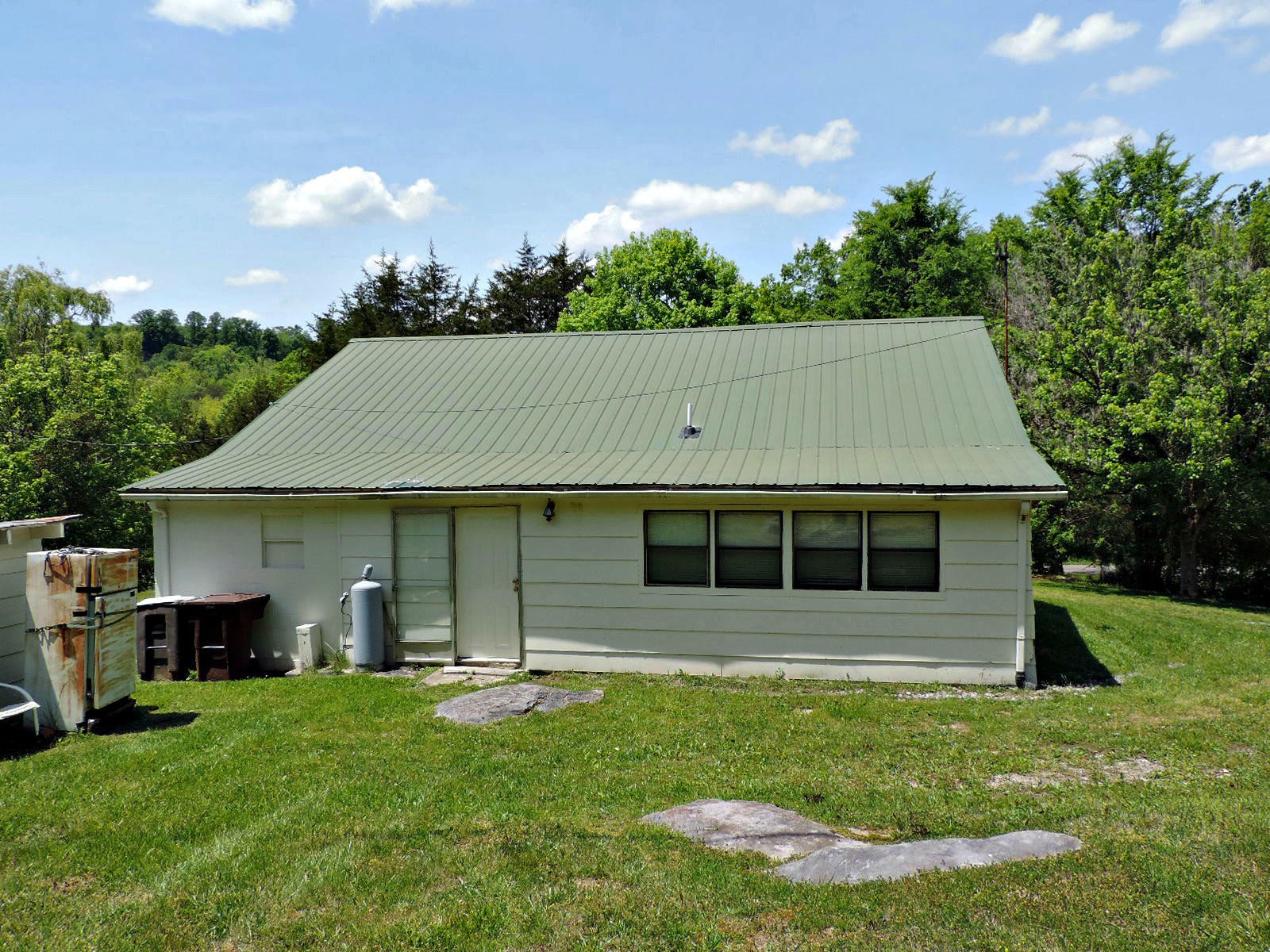 3404 Dutch Valley Road Washburn, TN 37888 - Photo 5 of 34 Gallery Image 5
