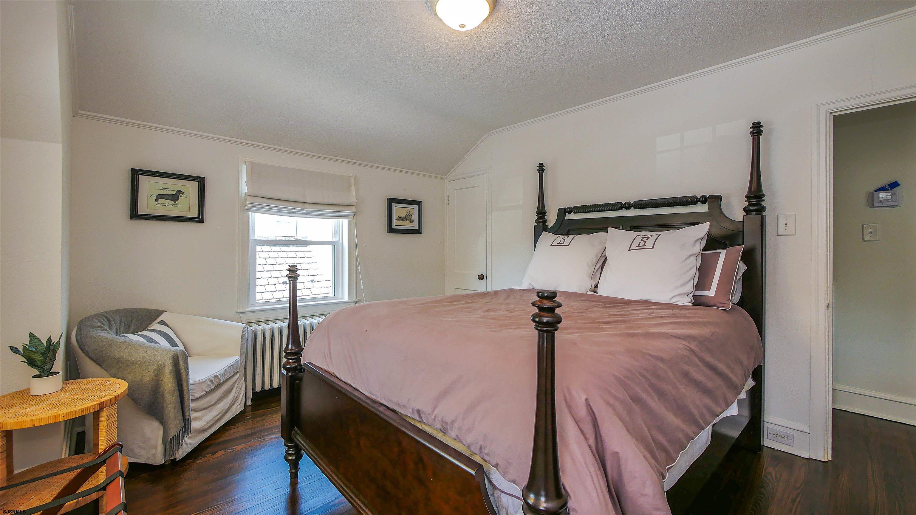 118 Pinnacle Road Ocean City, NJ 08226 - Photo 25 of 49 a bedroom with a bed and window