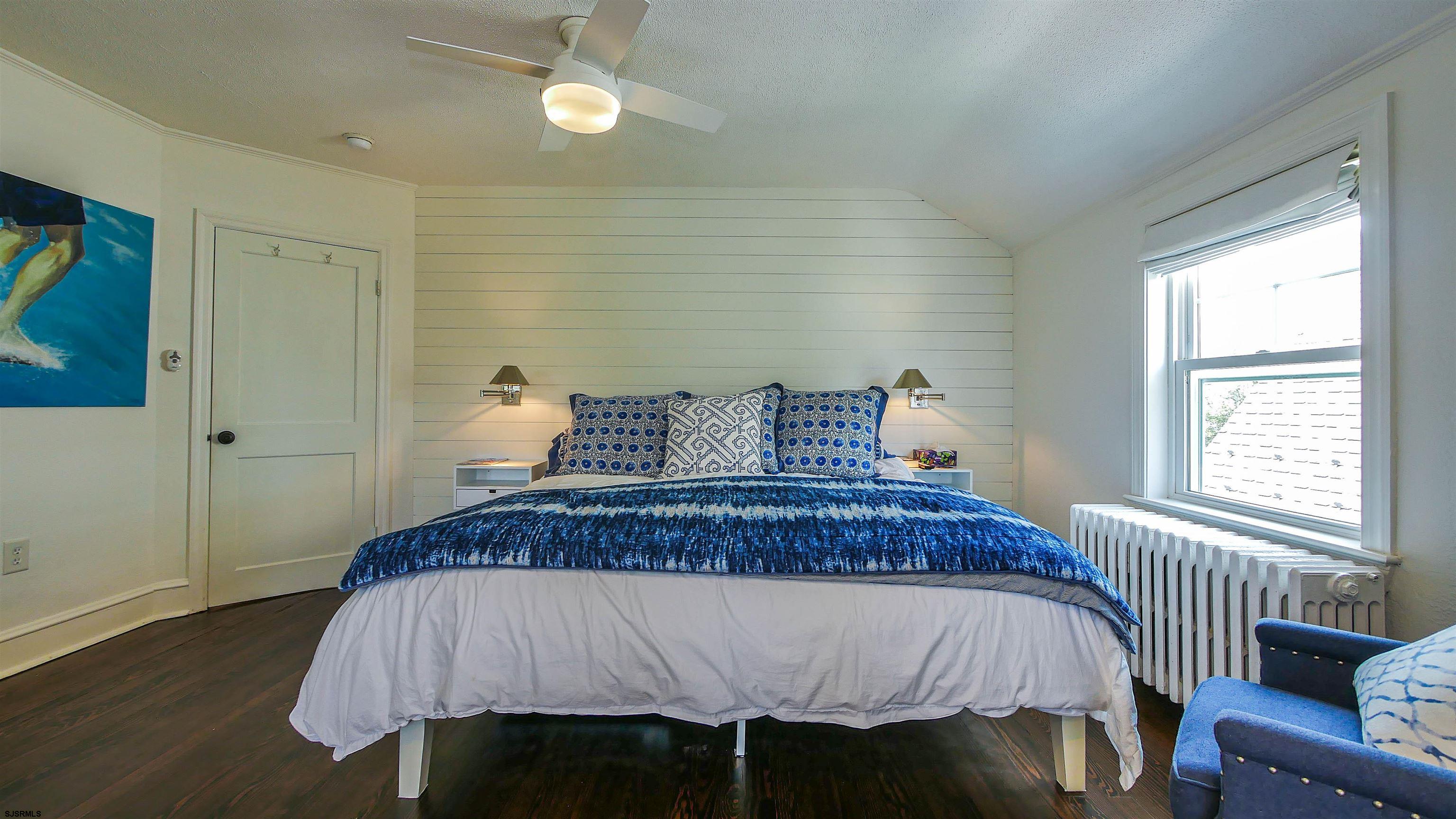 118 Pinnacle Road Ocean City, NJ 08226 - Photo 35 of 49 a bedroom with a bed and window