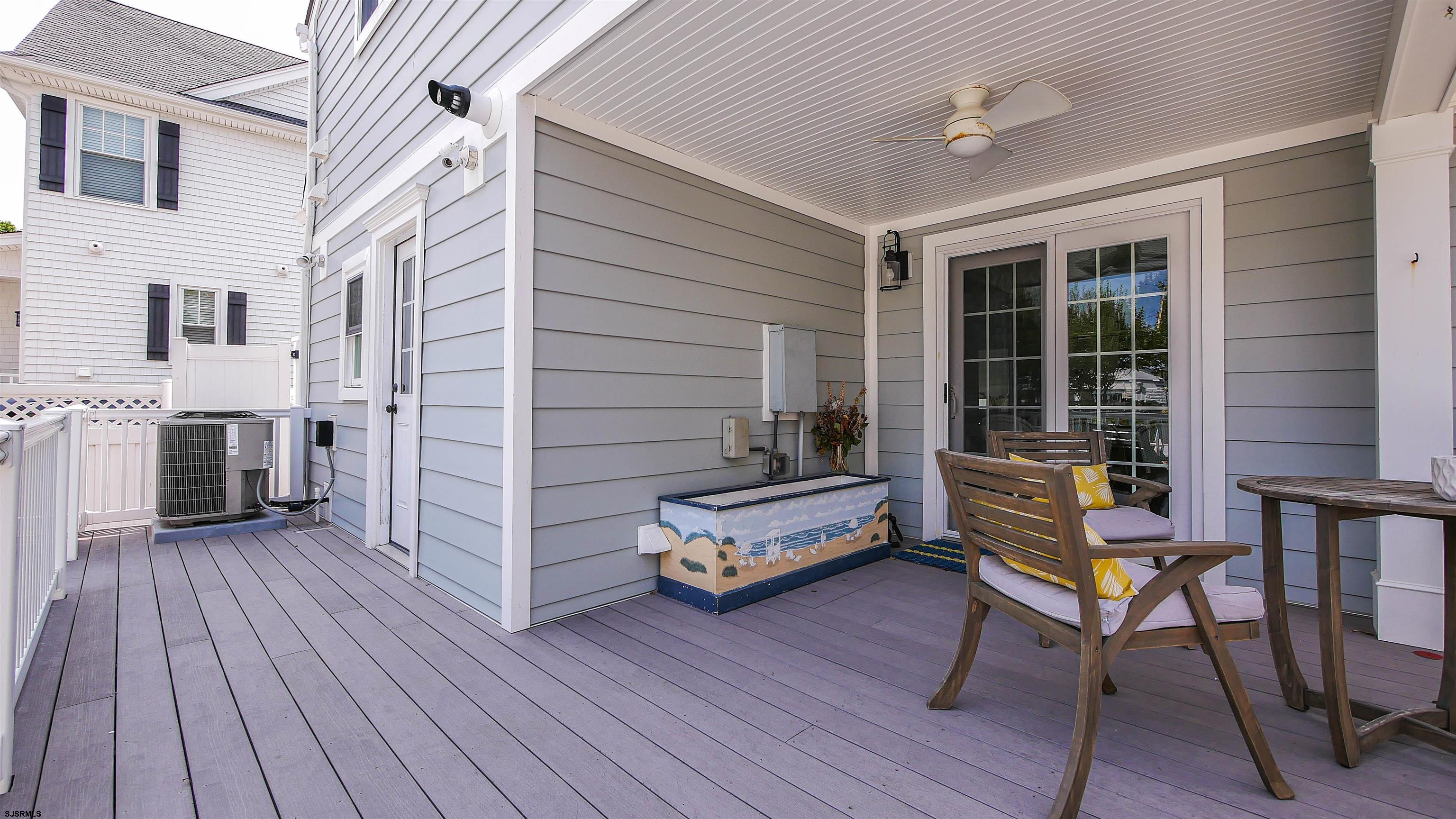 118 Pinnacle Road Ocean City, NJ 08226 - Photo 42 of 49 a backyard of a house with seating space