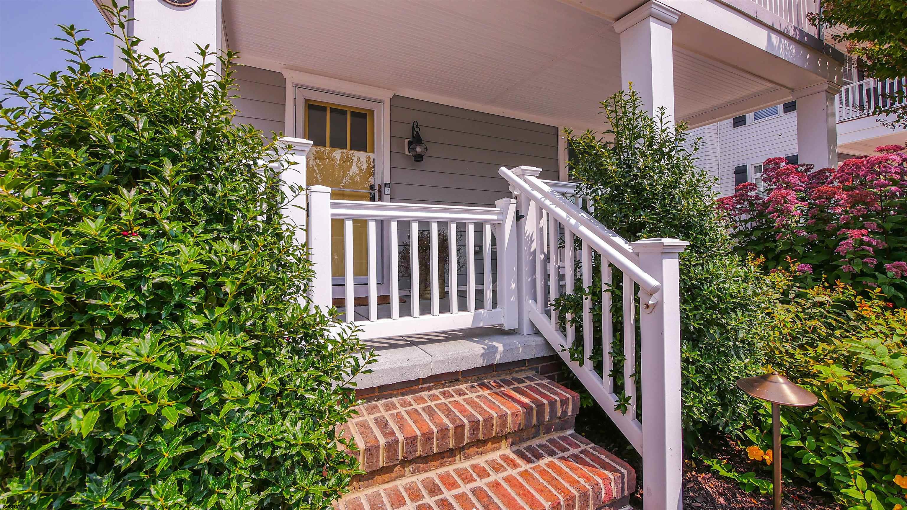 118 Pinnacle Road Ocean City, NJ 08226 - Photo 5 of 49 a view of a balcony with flower plants