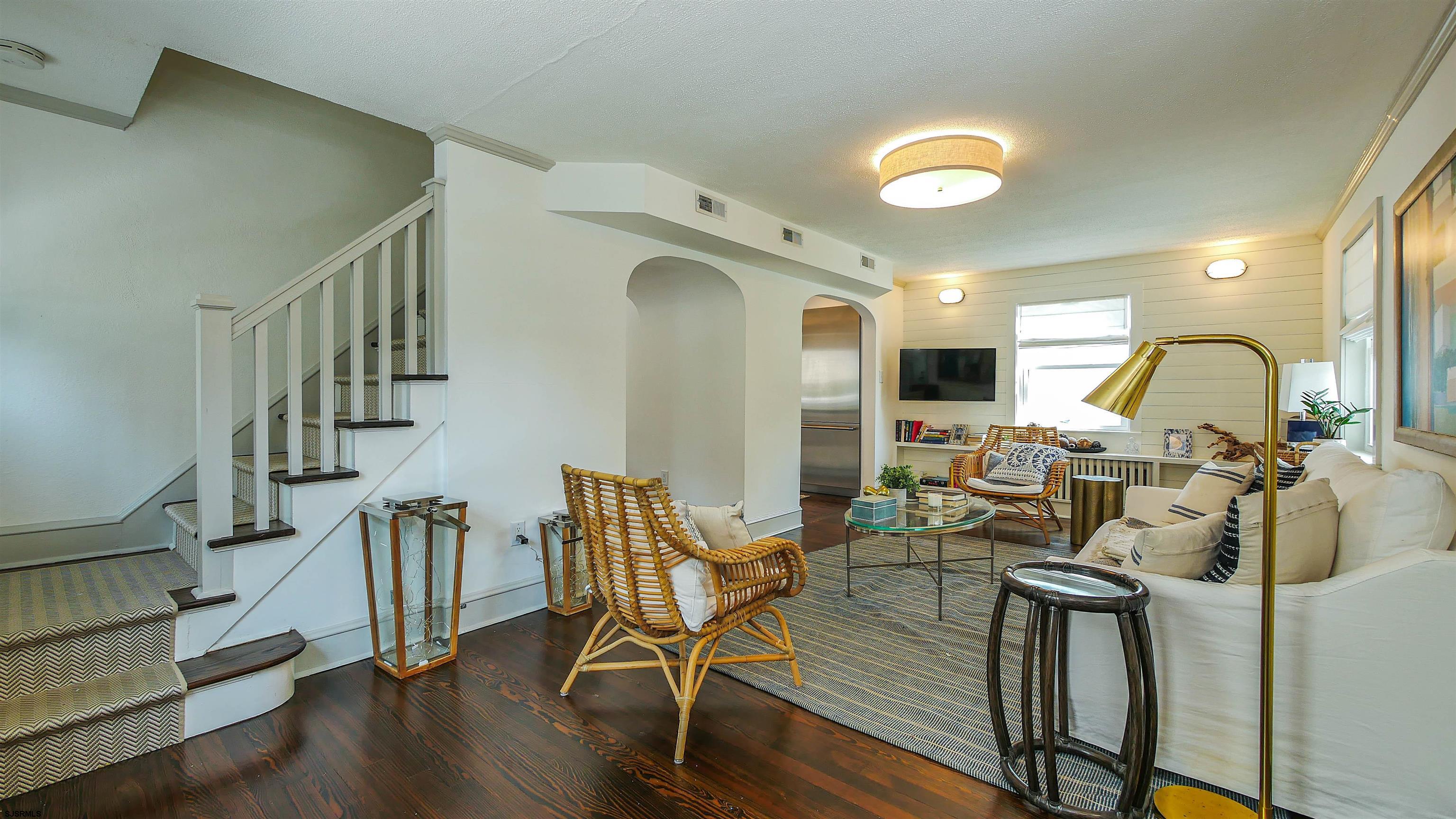 118 Pinnacle Road Ocean City, NJ 08226 - Photo 8 of 49 a view of a livingroom with furniture wooden floor and windows