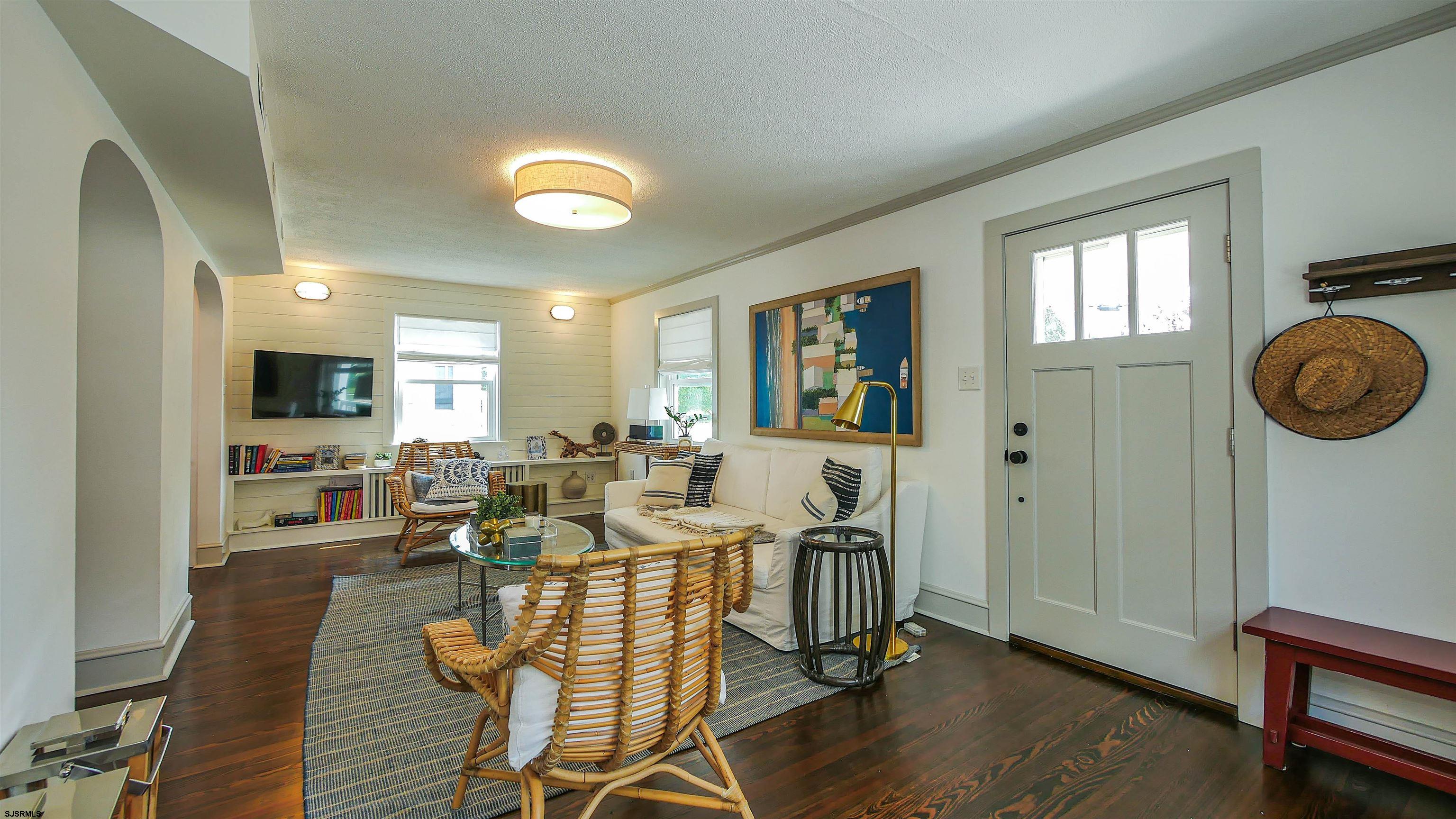 118 Pinnacle Road Ocean City, NJ 08226 - Photo 9 of 49 a view of a dining room with furniture window and wooden floor