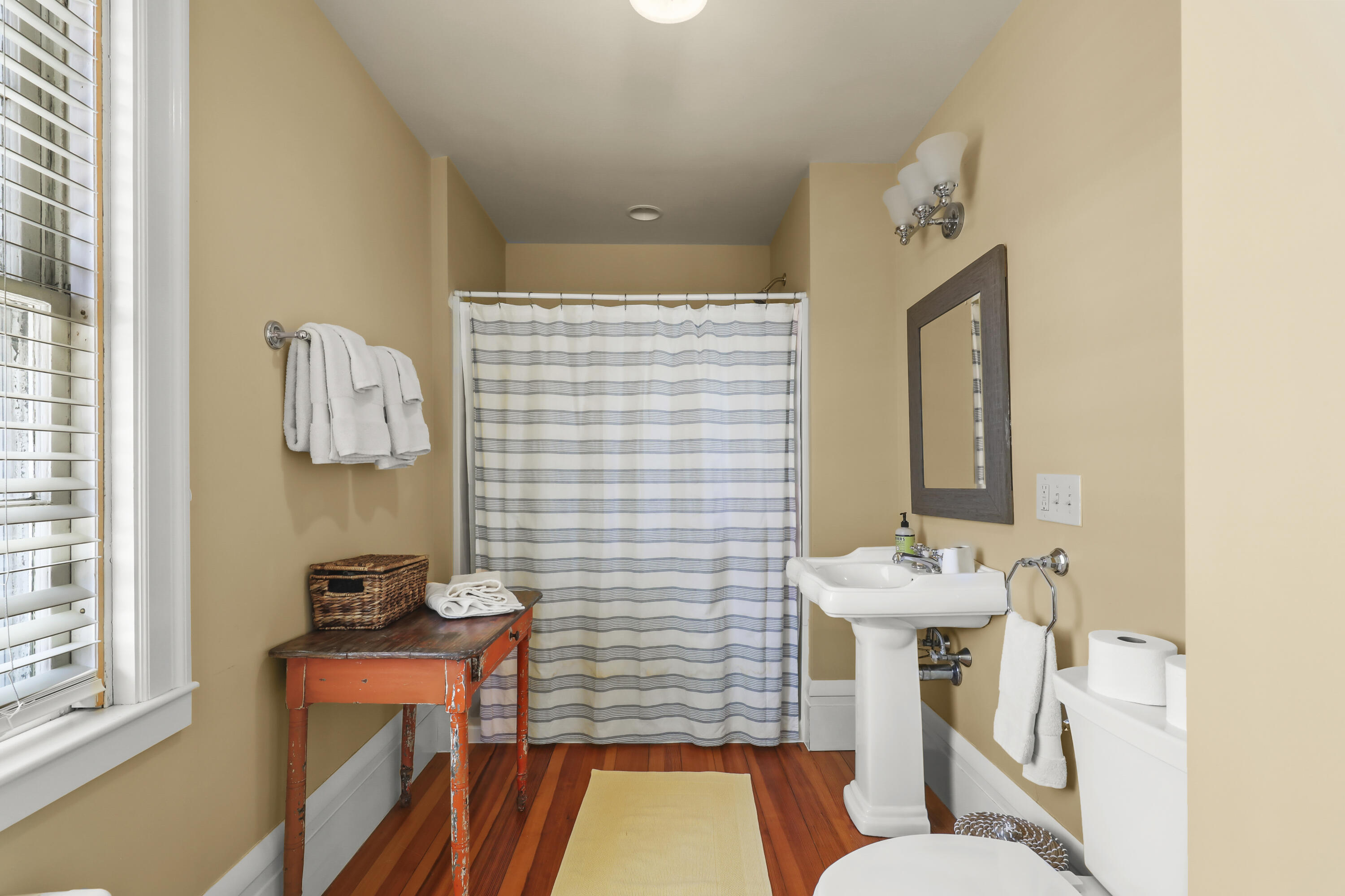 710 County Road Pocasset, MA 02559 - Photo 18 of 44 IMG_3905