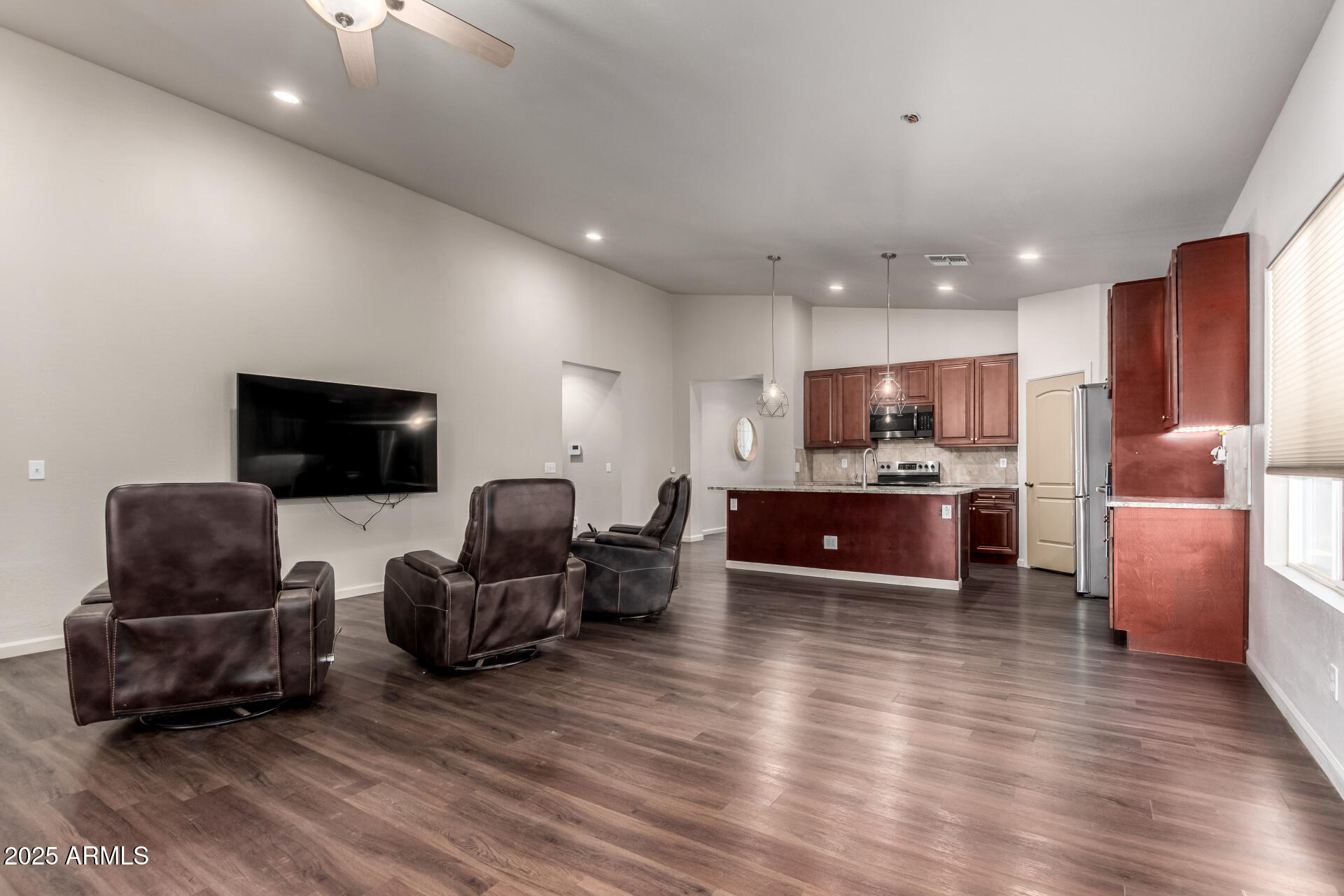 2815 West Almeria Road Phoenix, AZ 85009 - Photo 12 of 38 12 Almeria