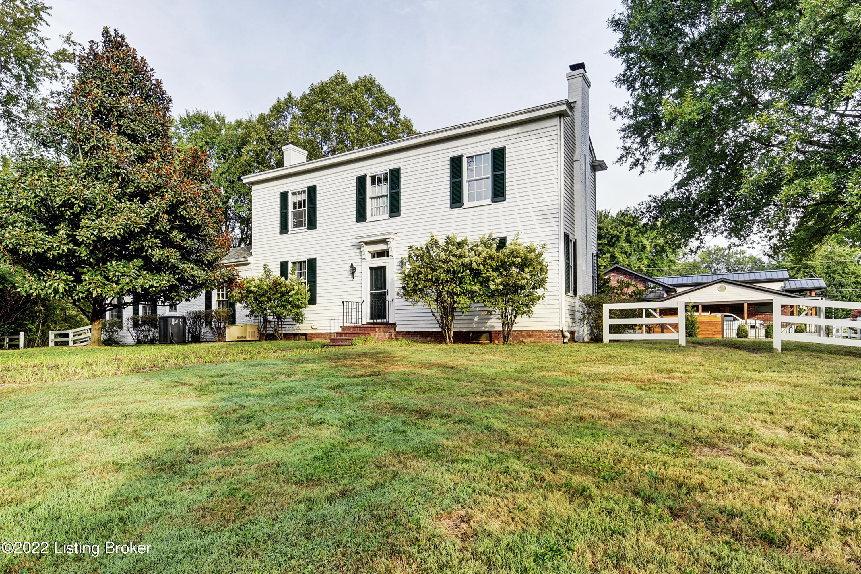 308 Old Farm Road Louisville, KY 40207 - Photo 1 of 51 _DSC2103_4_5_6_7