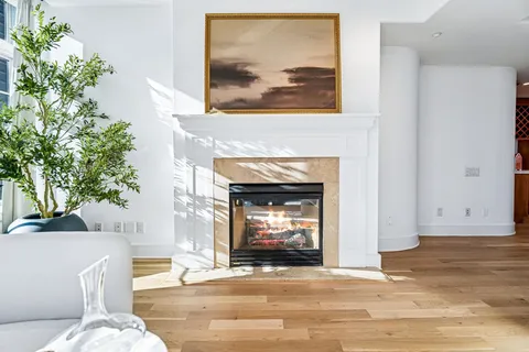 $2,675,000 | 174 Washington Street, Unit 2L, Jersey City, NJ 07302