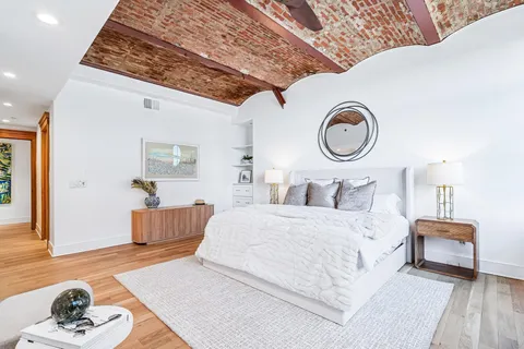 $2,675,000 | 174 Washington Street, Unit 2L, Jersey City, NJ 07302