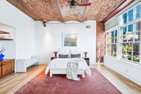 $2,675,000 | 174 Washington Street, Unit 2L, Jersey City, NJ 07302