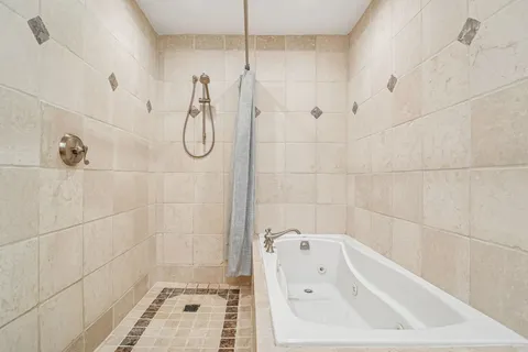 $2,675,000 | 174 Washington Street, Unit 2L, Jersey City, NJ 07302