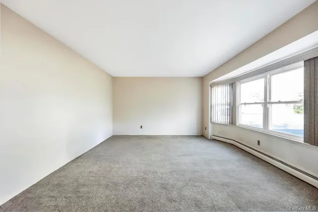 $579,999 | 2 Martin Street, Coram, NY 11727