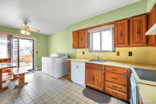 $579,999 | 2 Martin Street, Coram, NY 11727