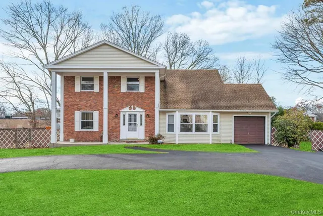 $579,999 | 2 Martin Street, Coram, NY 11727