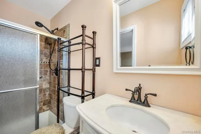 $579,999 | 2 Martin Street, Coram, NY 11727