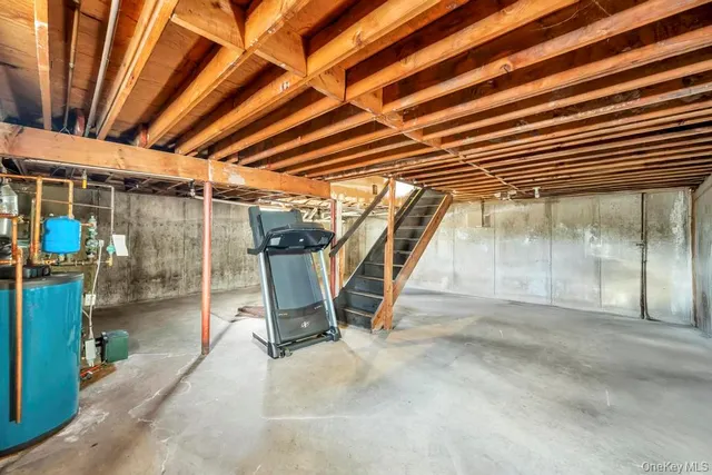 $579,999 | 2 Martin Street, Coram, NY 11727