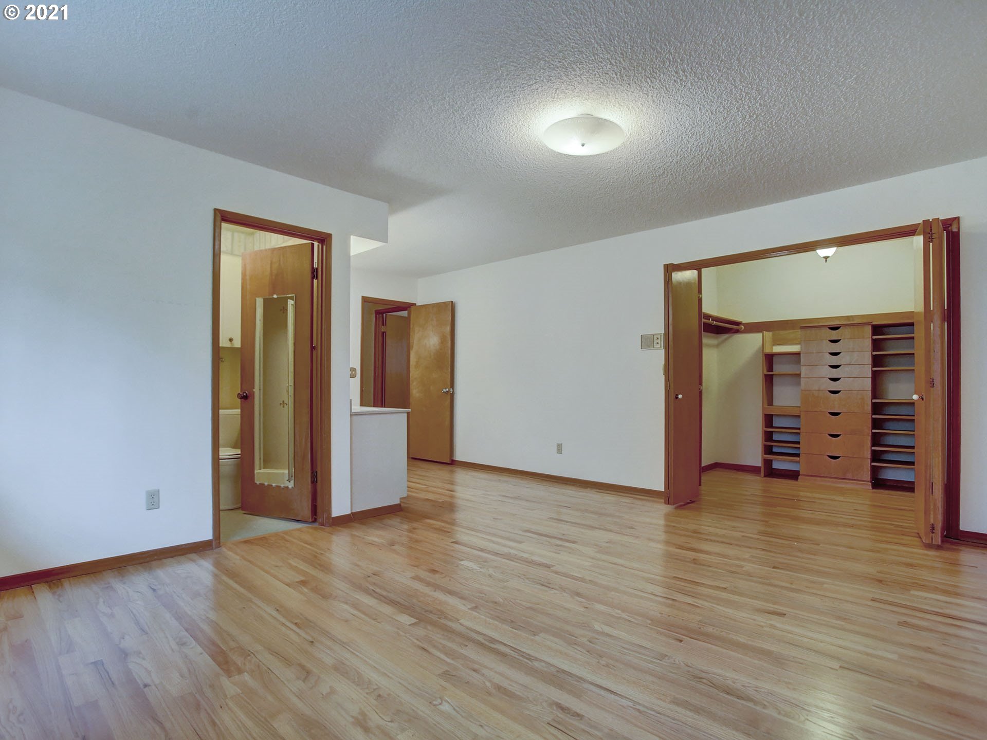7040 Southwest Gable Park Road Portland, OR 97225 - Photo 14 of 32 Gallery Image 14