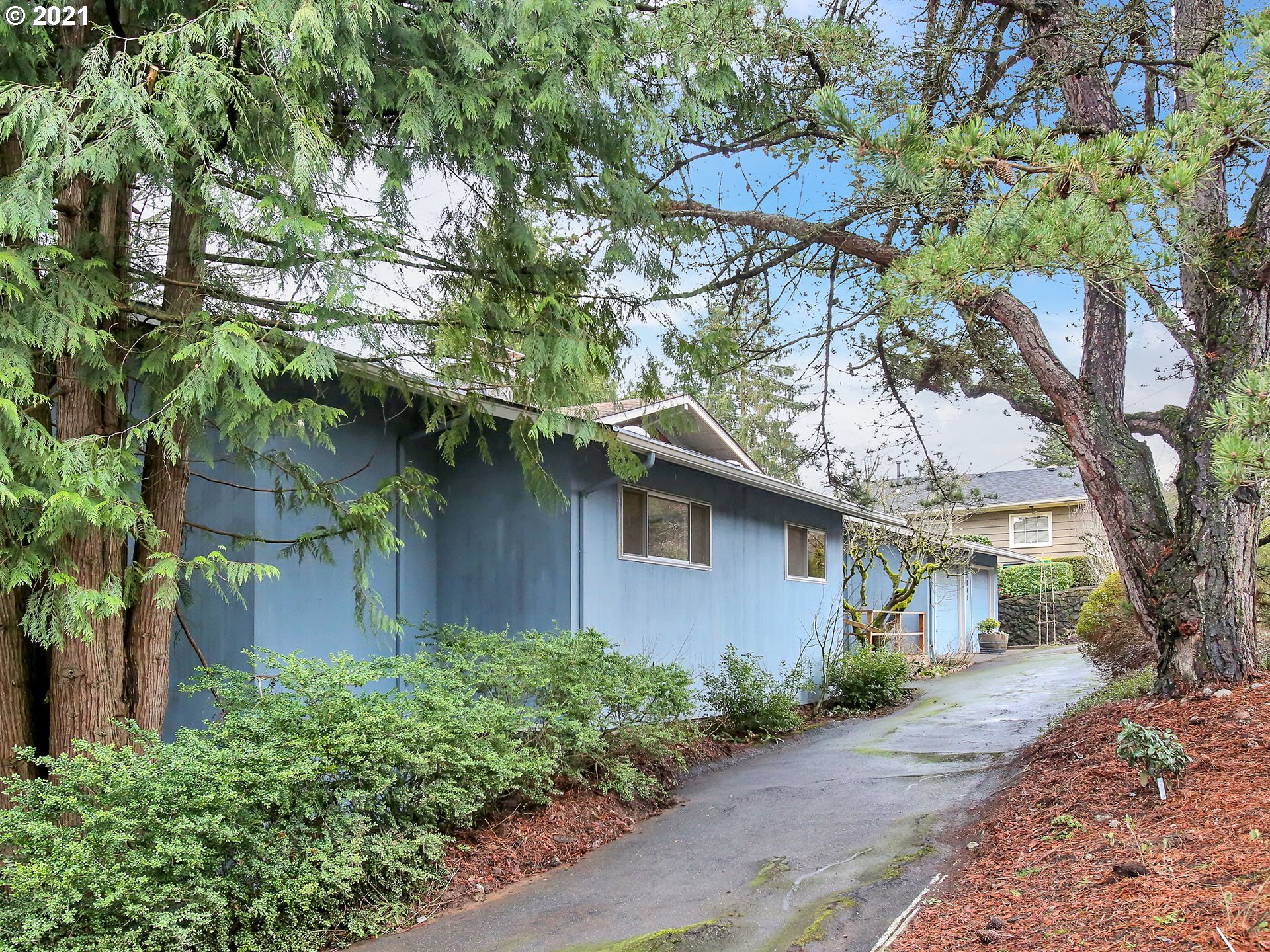 7040 Southwest Gable Park Road Portland, OR 97225 - Photo 3 of 32 Gallery Image 3