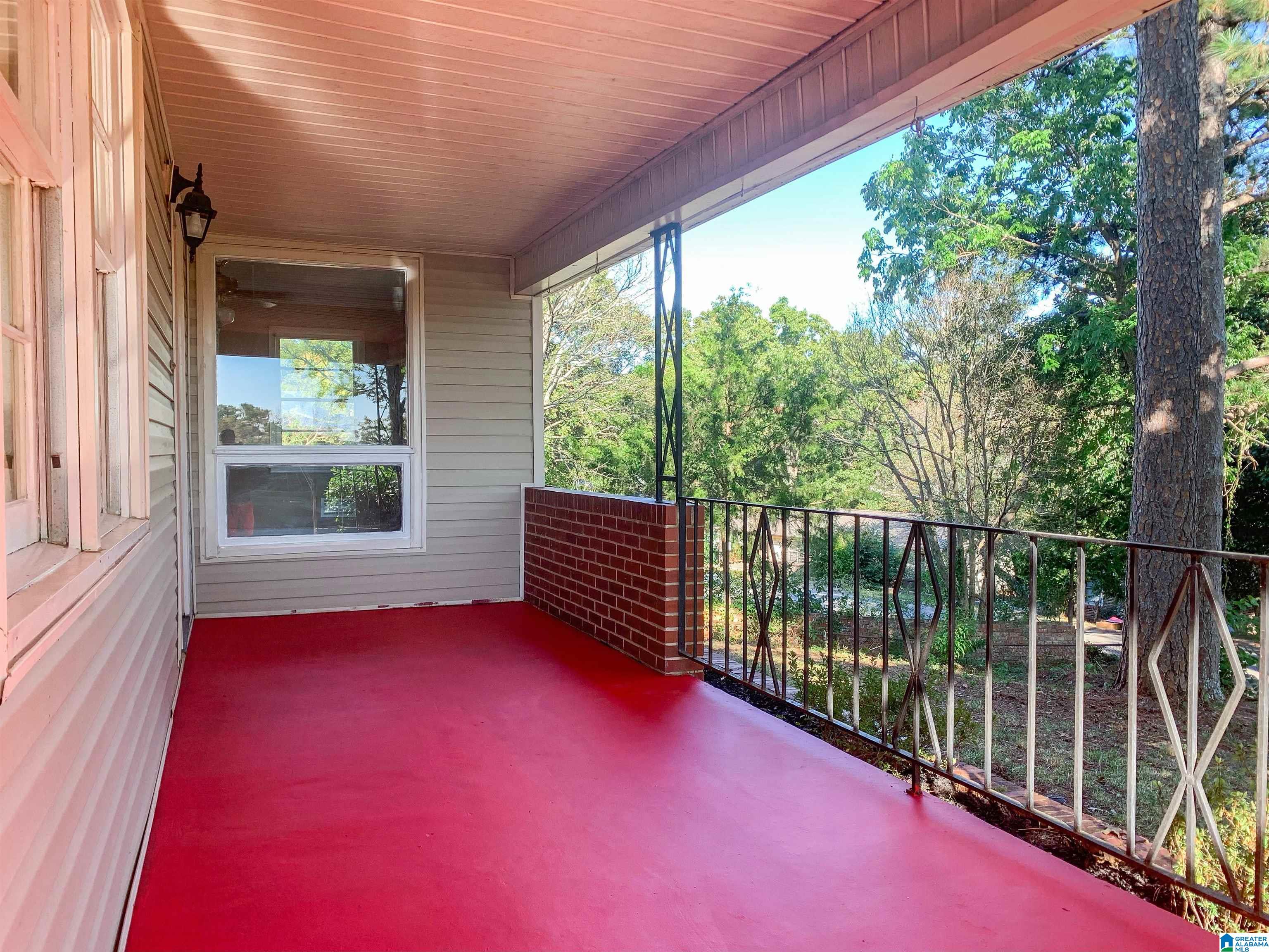 1132 Altamont Road Anniston, AL 36207 - Photo 2 of 8