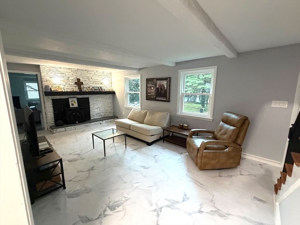 40 Neal Street Walpole, MA 02081 - Photo 7 of 42
