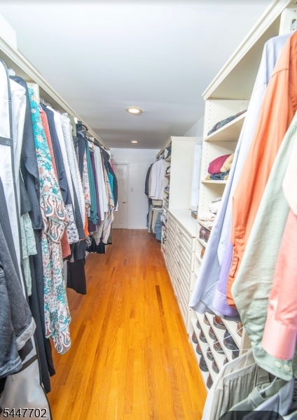 69 Ridge Drive Livingston, NJ 07039 - Photo 18 of 34 Gallery Image 18
