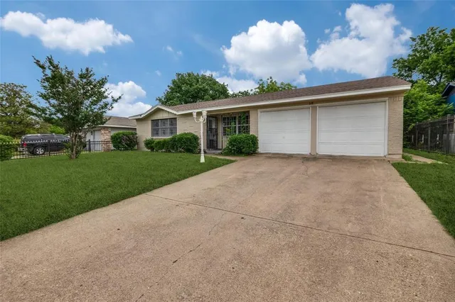 $238,000 | 618 Cleardale Drive, Dallas, TX 75232