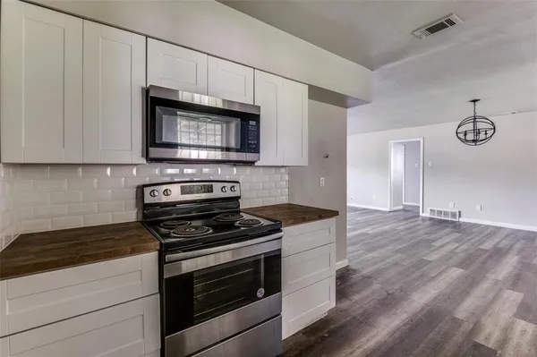$229,000 | 618 Cleardale Drive, Dallas, TX 75232