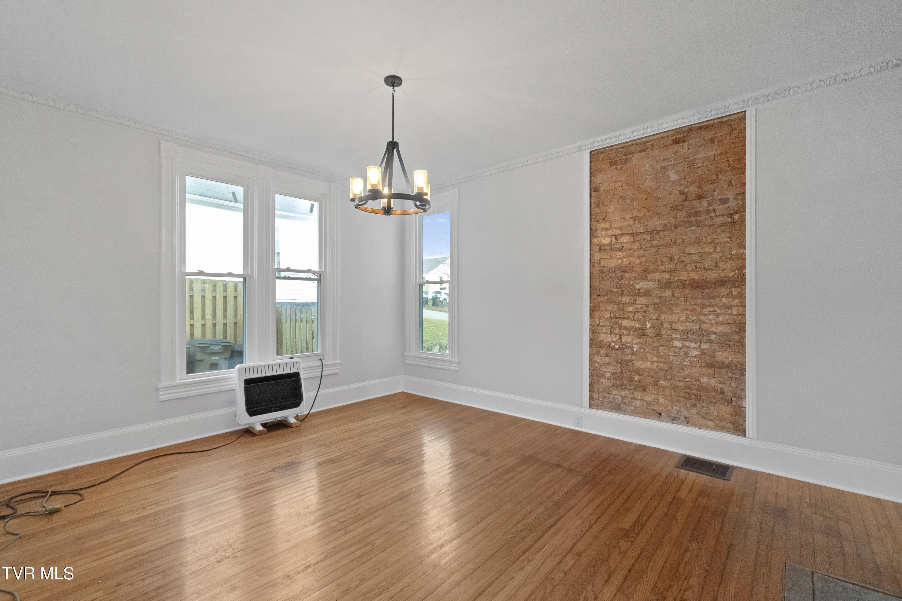 220 Unaka Street Greeneville, TN 37743 - Photo 26 of 56 Dining room