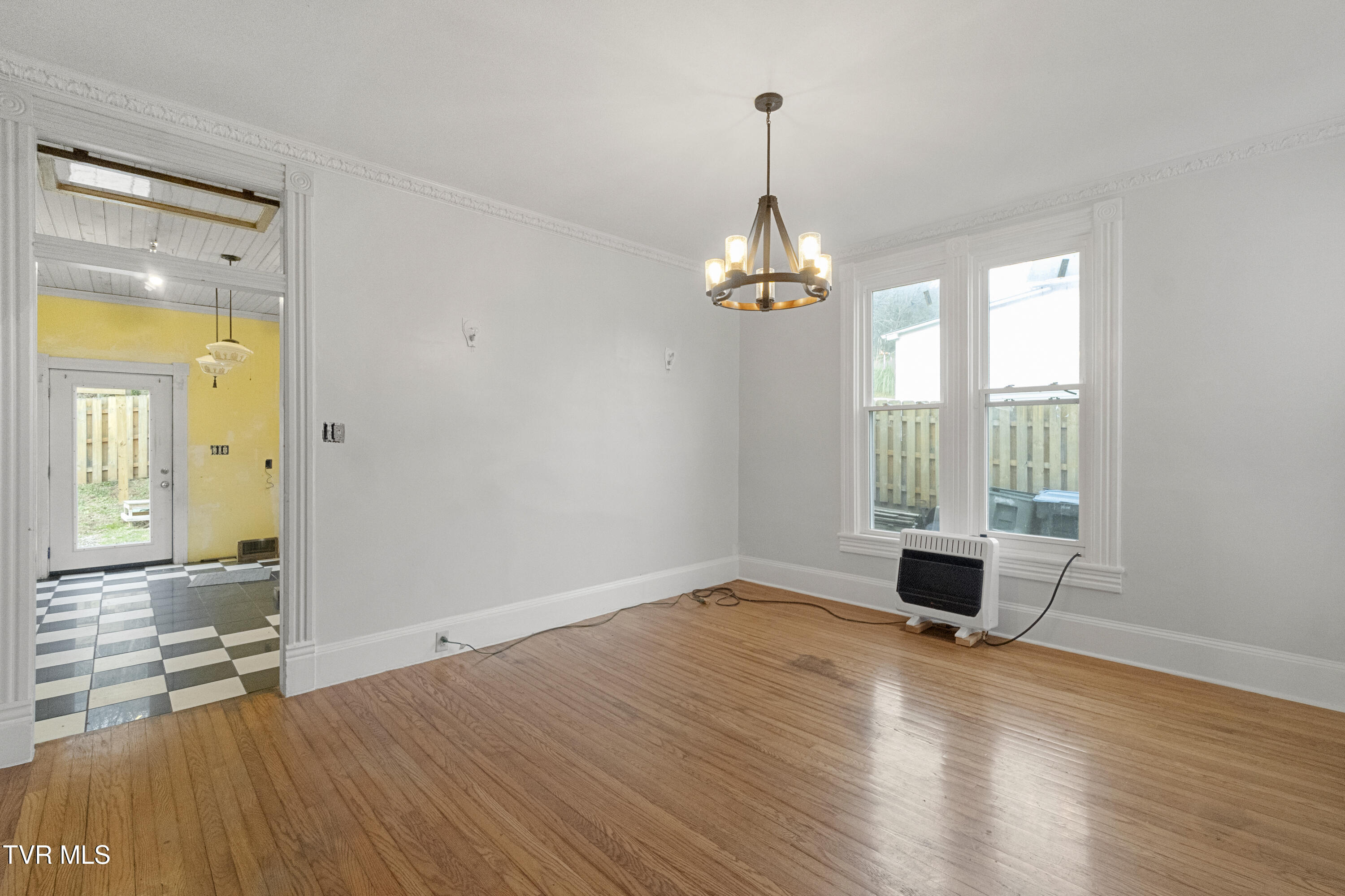 220 Unaka Street Greeneville, TN 37743 - Photo 28 of 56 Dining room