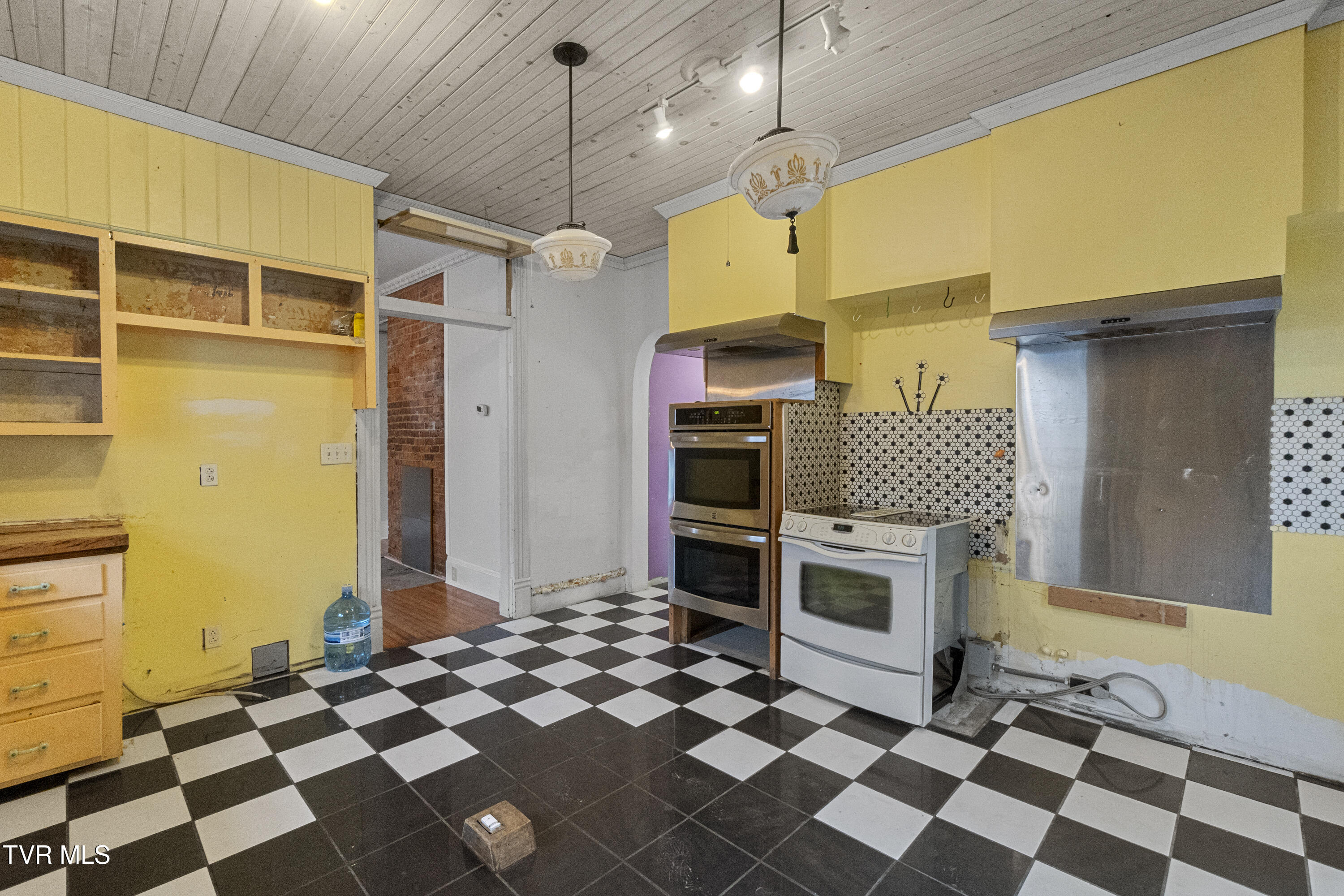 220 Unaka Street Greeneville, TN 37743 - Photo 30 of 56 Kitchen