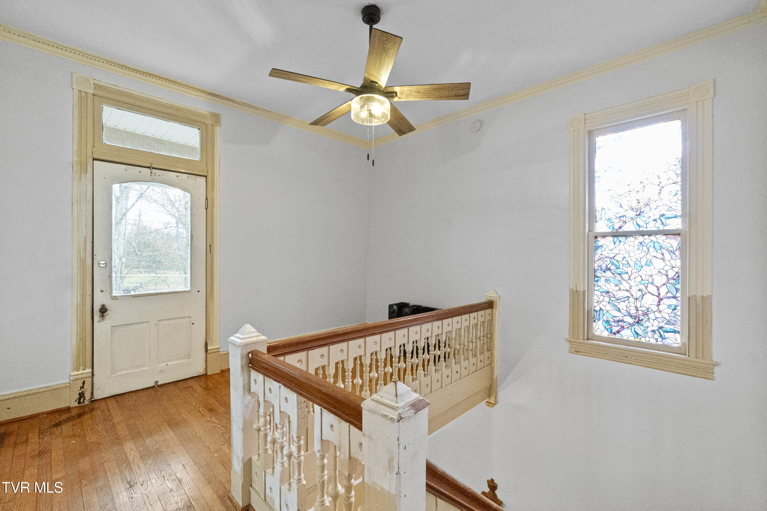 220 Unaka Street Greeneville, TN 37743 - Photo 35 of 56 Upstairs landing
