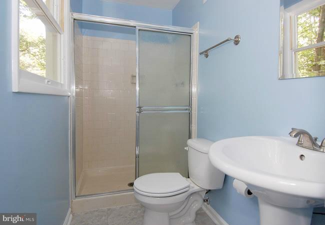 11700 Blue Smoke Trail Reston, VA 20191 - Photo 11 of 25 Bath (Master)
