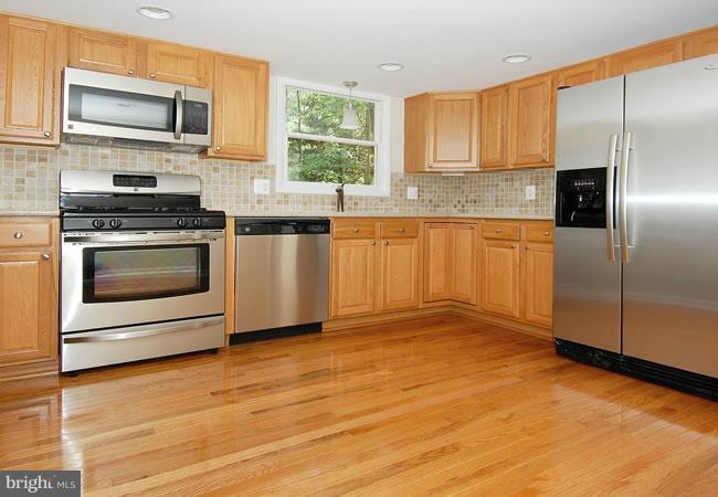 11700 Blue Smoke Trail Reston, VA 20191 - Photo 8 of 25 Kitchen