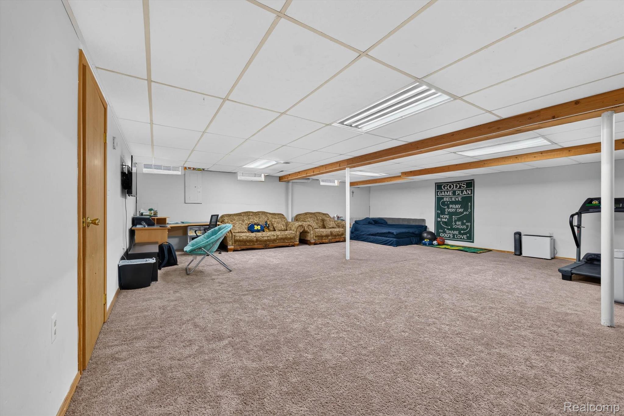 46362 Springhill Drive Utica, MI 48317 - Photo 31 of 59 31-46362-Springhill-Dr-WindowStill-Photography.jpg