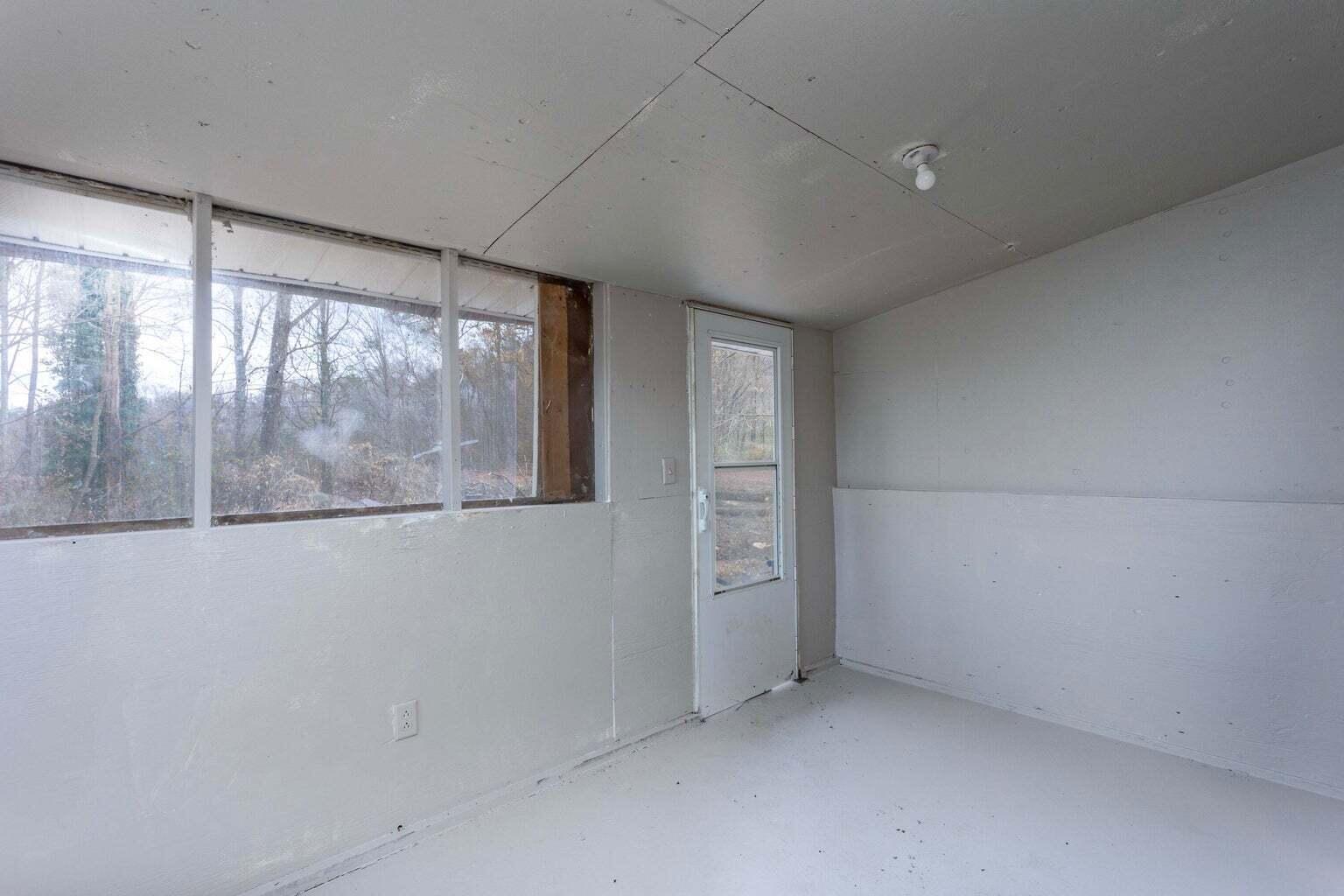 227 Oak Street Spring City, TN 37381 - Photo 26 of 36 26
