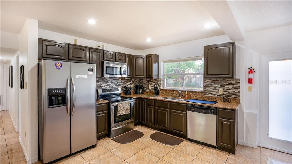 2721 Raeford Road Orlando, FL 32806 - Photo 6 of 39