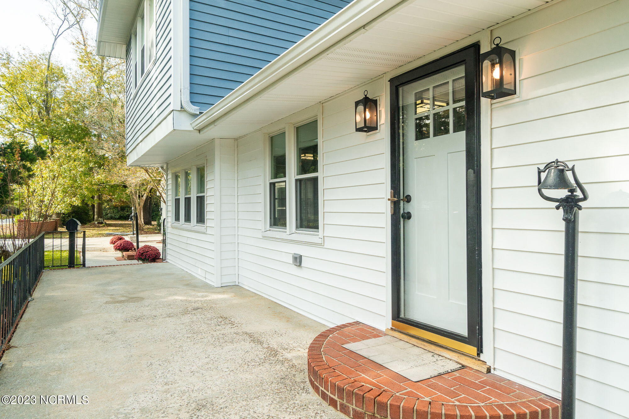2613 Mayberry Loop Road Morehead City, NC 28557 - Photo 3 of 51 3-web-or-mls-2613-mayberry-loop-3