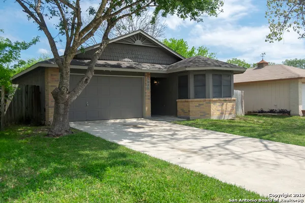 $1,450 | 9826 Meadow Branch, Converse, TX 78109