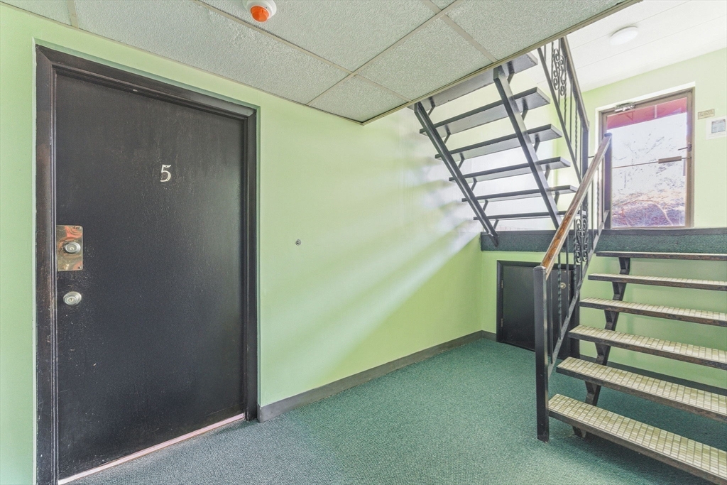 1011 Main Street, Unit 5 Woburn, MA 01801 - Photo 26 of 26 a view of entryway