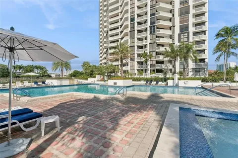 $669,000 | 1000 West Island Boulevard, Unit 2806, Aventura, FL 33160
