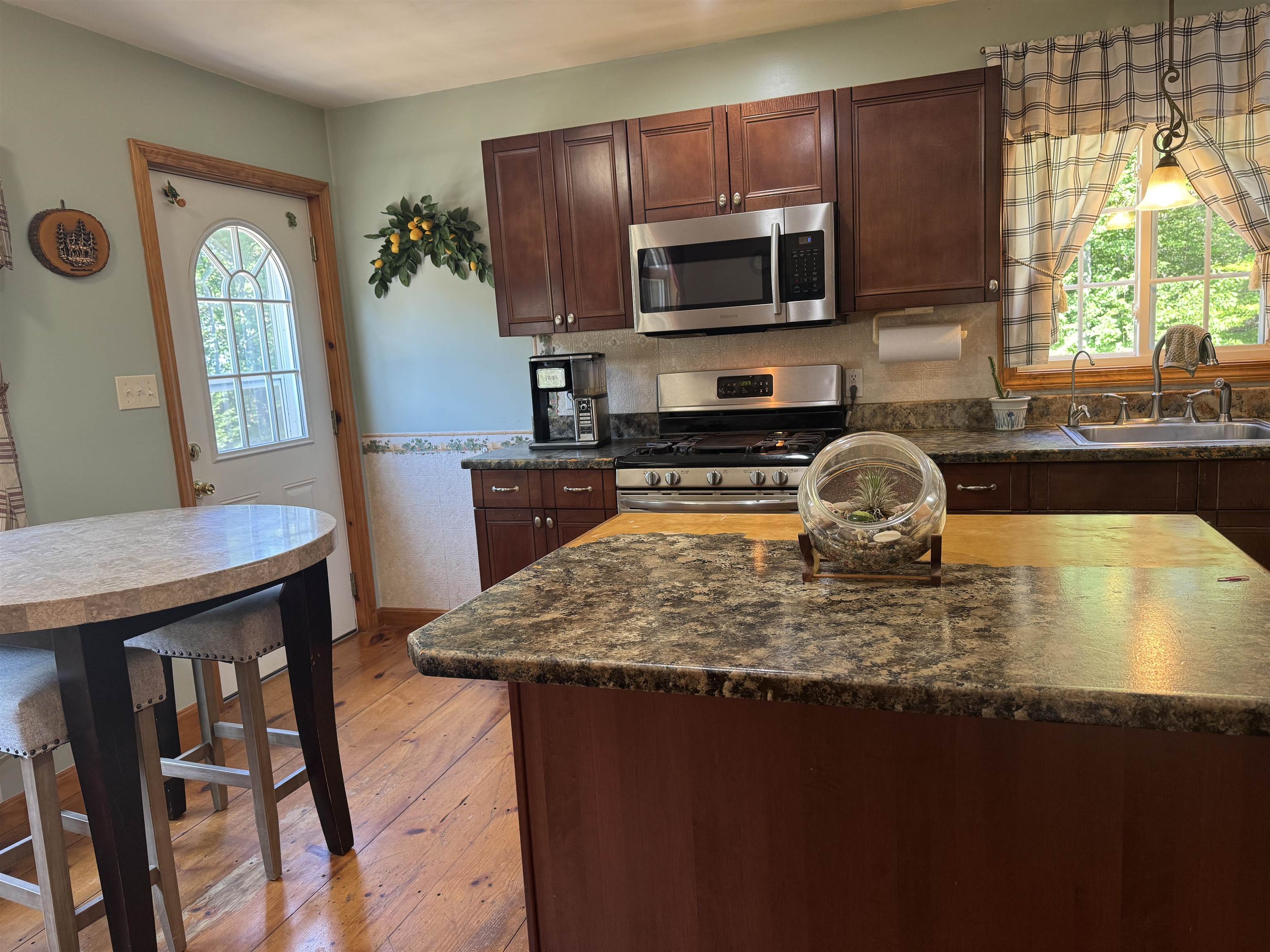 107 Blake Hill Road Ossipee, NH 03814 - Photo 4 of 54