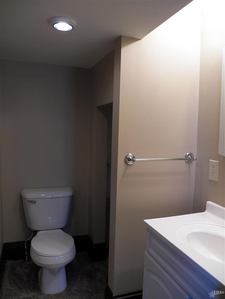 230 North 7th Street Decatur, IN 46733 - Photo 9 of 30