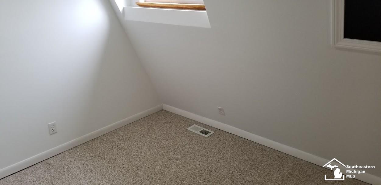 5922 Leroux Road Newport, MI 48166 - Photo 14 of 23 Upper Bedroom - Make great office or Playroom