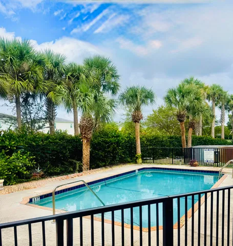 $120,000 | 1021 Crystal Lake Drive, Unit 315, Deerfield Beach, FL 33064