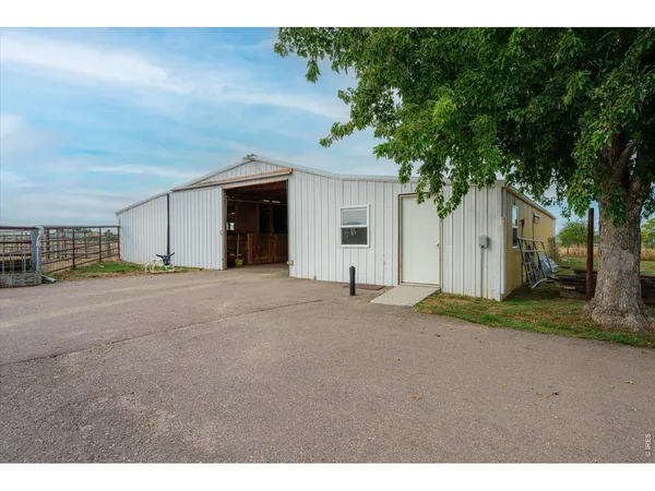 $897,500 | 50950 East 32nd Avenue, Bennett, CO 80102